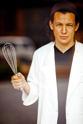 A foreign cook who loves Vietnamese food